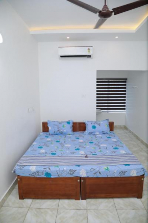 Thekkumpuram Tourist Home